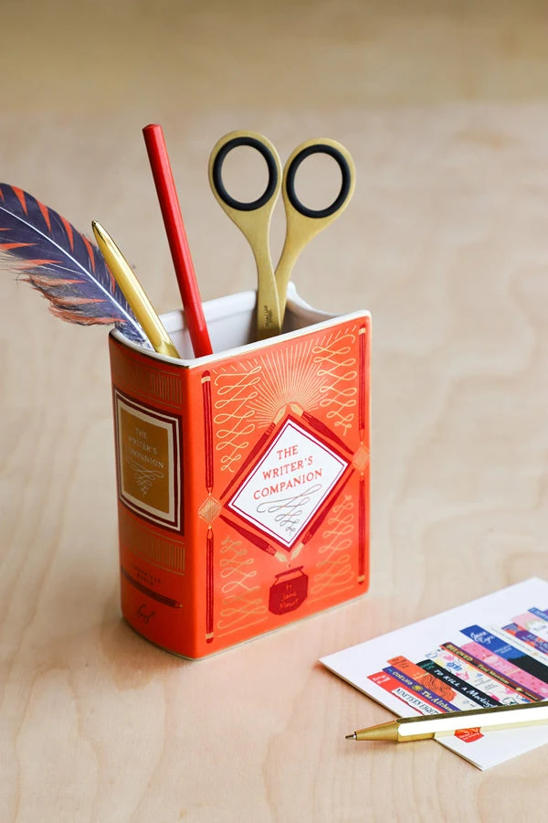 Macmillan Bibliophile Vase: The Writer's Companion 2 Macmillan Bibliophile Vase: The Writer's Companion - Image 2