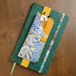 That Company Called If V&A Bookaroo Glasses Pouch -Literary Gift Shop V AglassescaseyellowC